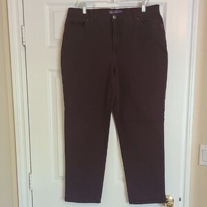 Gloria Vanderbilt Women's Deep Wine / Purple Straight Leg Jeans, Size 16 Short